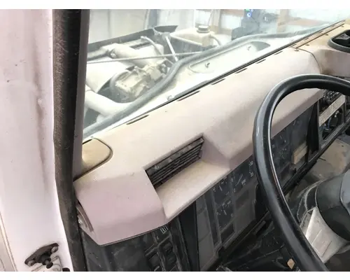 International 4900 Dash Assembly