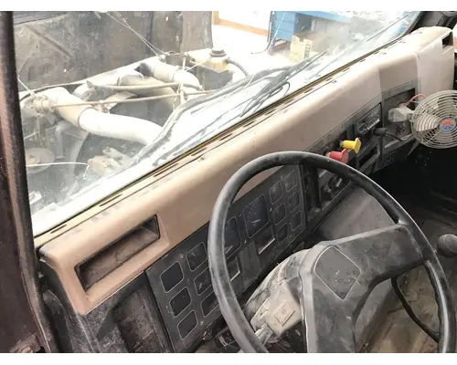 International 4900 Dash Assembly