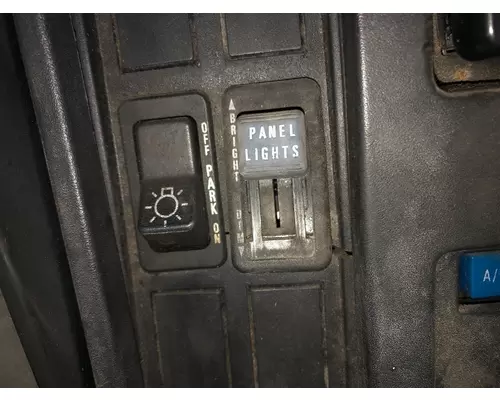 International 4900 Dash Assembly