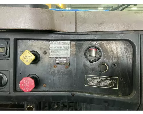 International 4900 Dash Assembly