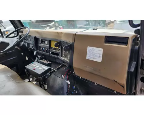 International 4900 Dash Assembly
