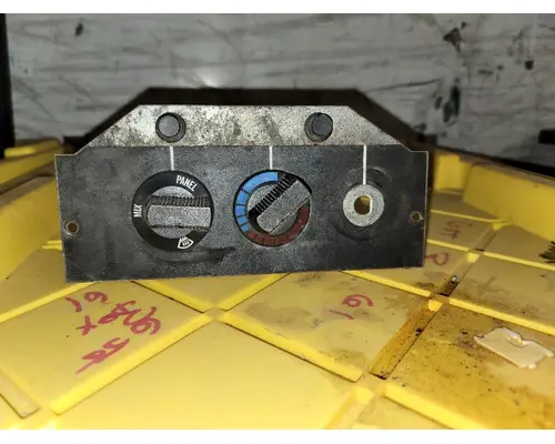 ECM (HVAC) INTERNATIONAL 4900 Crest Truck Parts