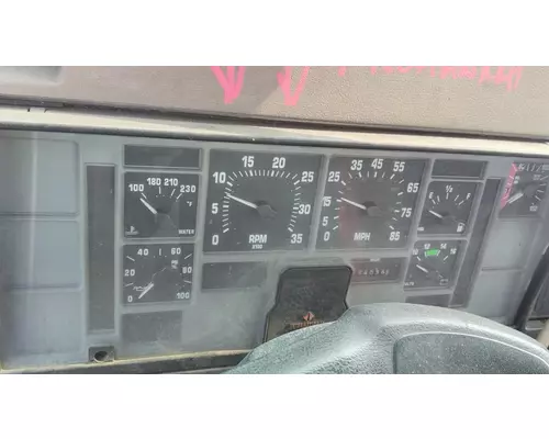 Instrument Cluster INTERNATIONAL 4900 LKQ Heavy Truck - Goodys