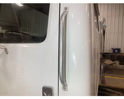 International 4900 Grab Handle