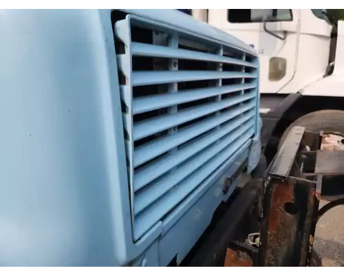 International 4900 Grille