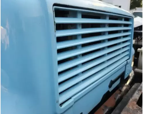 International 4900 Grille