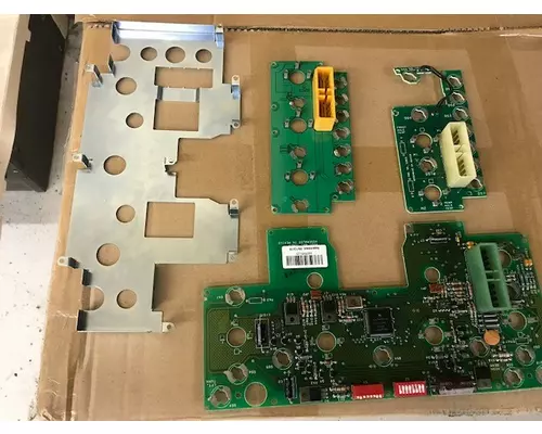 International 4900 Instrument Cluster