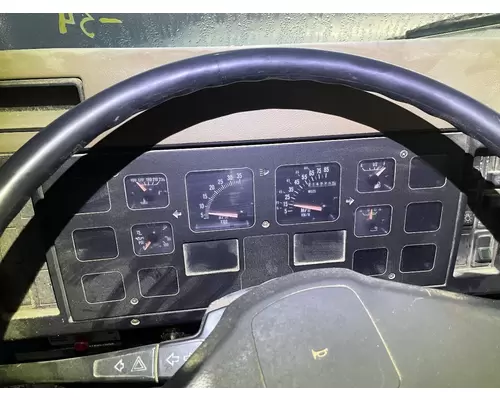 International 4900 Instrument Cluster