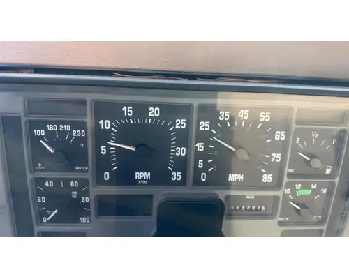 International 4900 Instrument Cluster