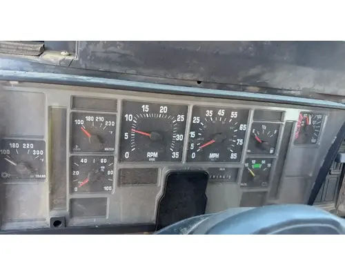 International 4900 Instrument Cluster