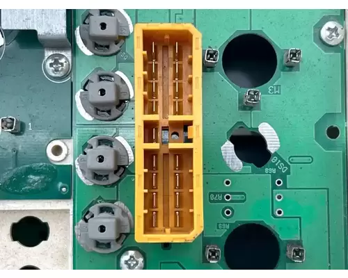 International 4900 Instrument Cluster