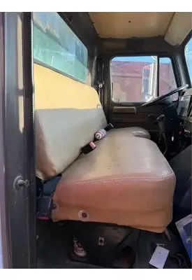 International 4900 Seat, Front