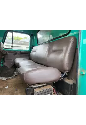 International 4900 Seat, Front