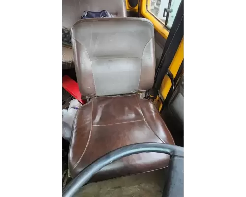 International 4900 Seat, Front