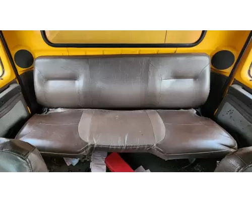 International 4900 Seat, Front