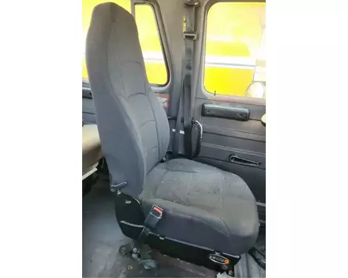 International 4900 Seat, Front