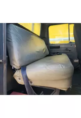 International 4900 Seat, Front