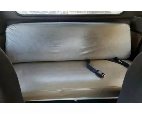 International 4900 Seat, Front