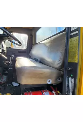 International 4900 Seat, Front