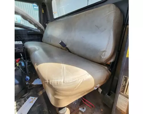 International 4900 Seat, Front