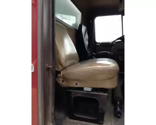 International 4900 Seat (non-Suspension)