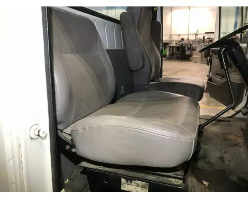 International 4900 Seat (non-Suspension)