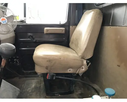 Seat, Front International 4900 Vander Haags Inc Cb