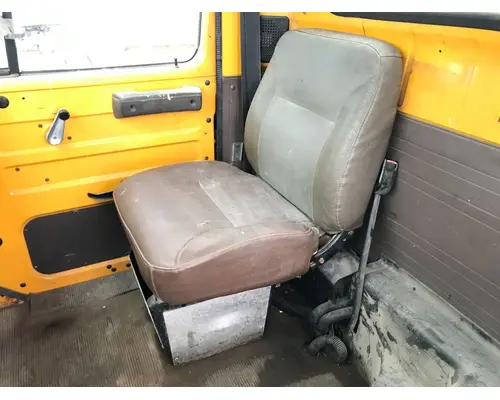 Seat, Front International 4900 Vander Haags Inc Cb