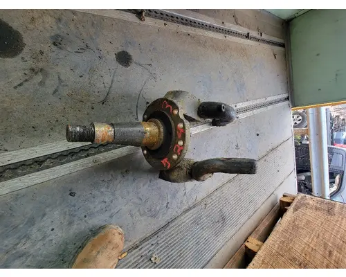 Spindle / Knuckle, Front INTERNATIONAL 4900 Crest Truck Parts