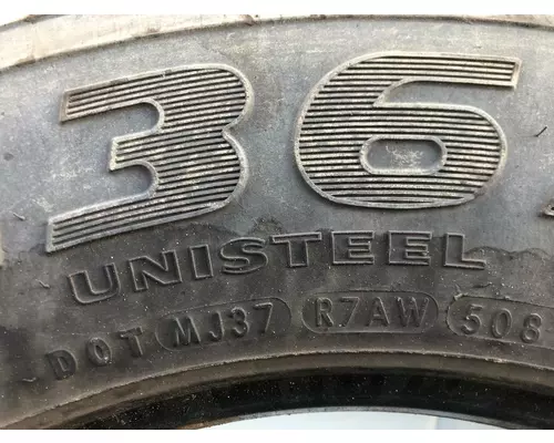 International 4900 Tires