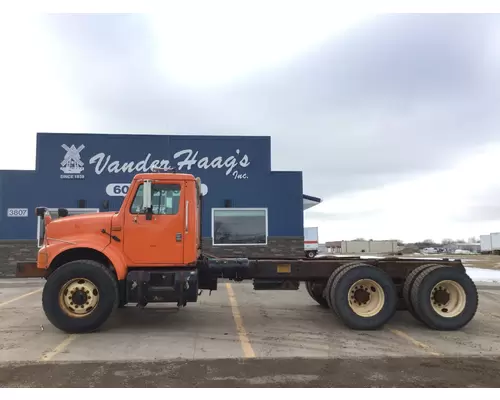 International 4900 Truck