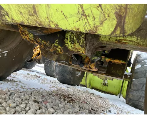 International 515 Equip Axle