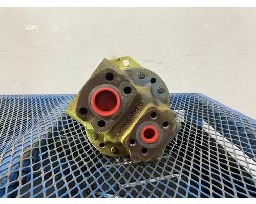 International 515 Equip Hydraulic Pump