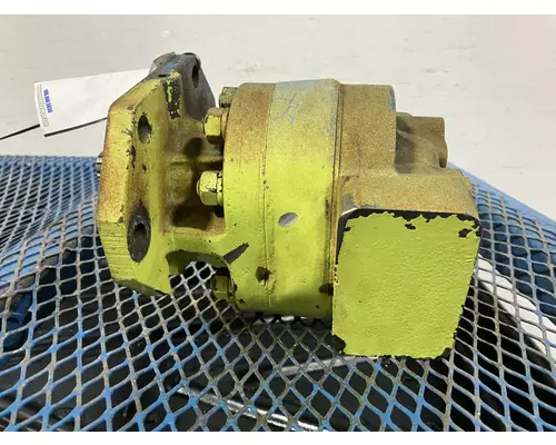 International 515 Equip Hydraulic Pump
