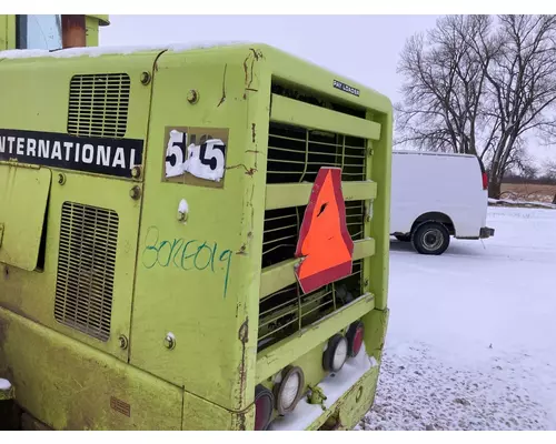 International 515 Equip Radiator Support