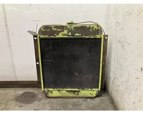 International 515 Equip Radiator