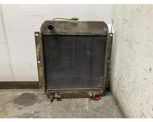 International 515 Equip Radiator
