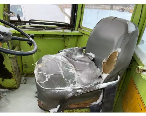 International 515 Equip Seat