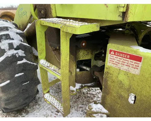 International 515 Equip Step