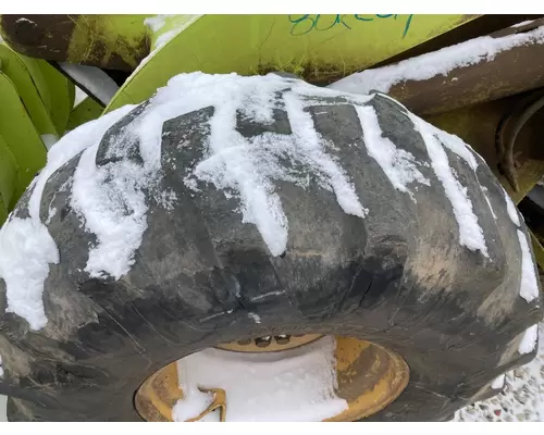 International 515 Equip Tire and Rim