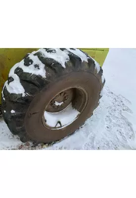 International 515 Equip Tire and Rim