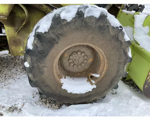 International 515 Equip Tire and Rim