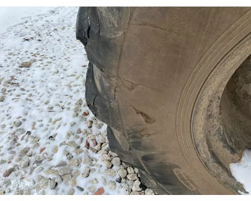 International 515 Equip Tire and Rim