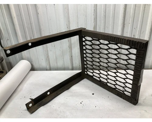 International 5500I Step (Fuel Tank, Fairing