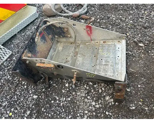 International 5600I Battery Box