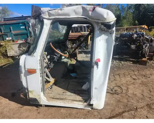 International 5600I Cab