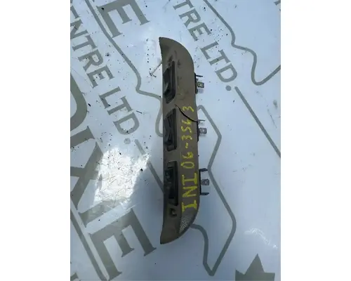 International 5600I Column Switch