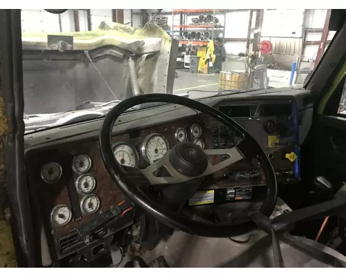 International 5600I Dash Assembly