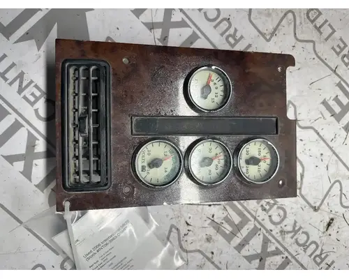 International 5600I Dash Assembly