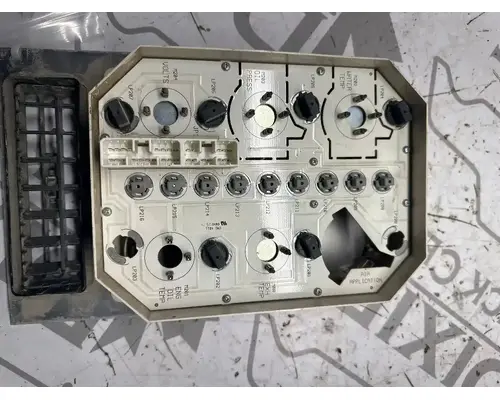 International 5600I Dash Assembly